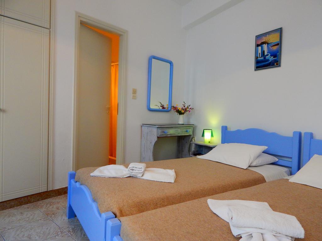 Evgenia Rooms And Apartments Folegandros Town Room photo