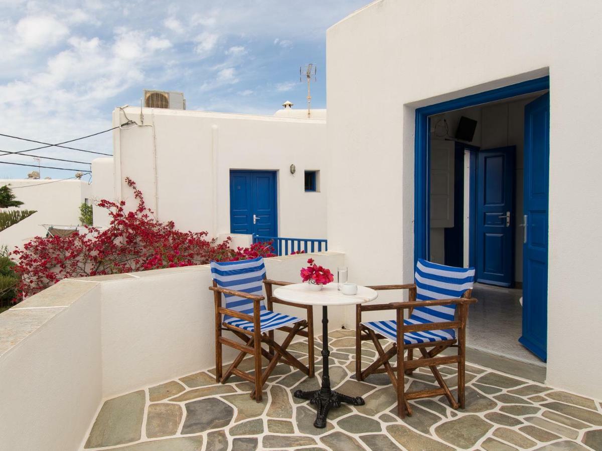 Evgenia Rooms And Apartments Folegandros Town Exterior photo