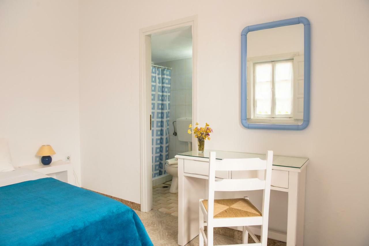 Evgenia Rooms And Apartments Folegandros Town Room photo